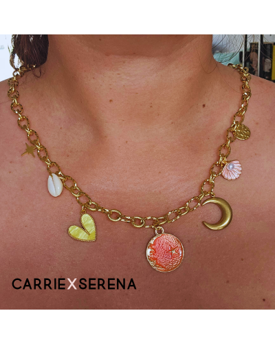 Collier personnalisé “Carole” – Bijou doré solaire et stylé | Carrie X Serena