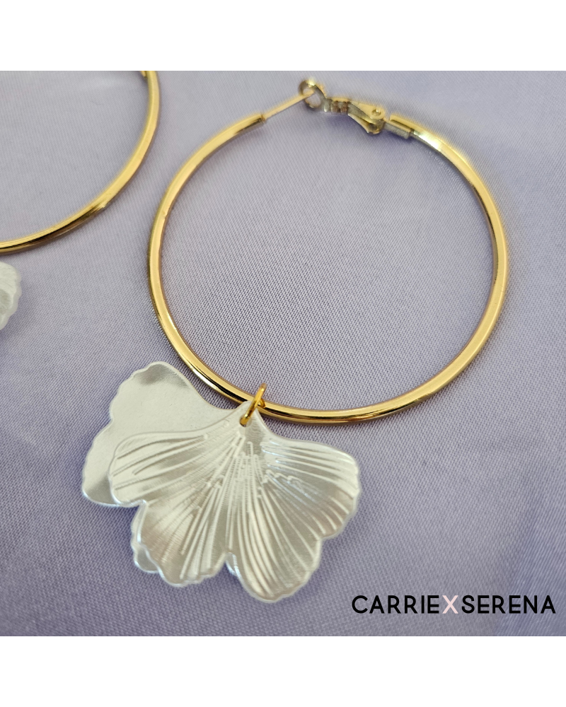 Boucles Mindy – Parisienne Feel Good | Bijou doré inspiré de Mindy Chen